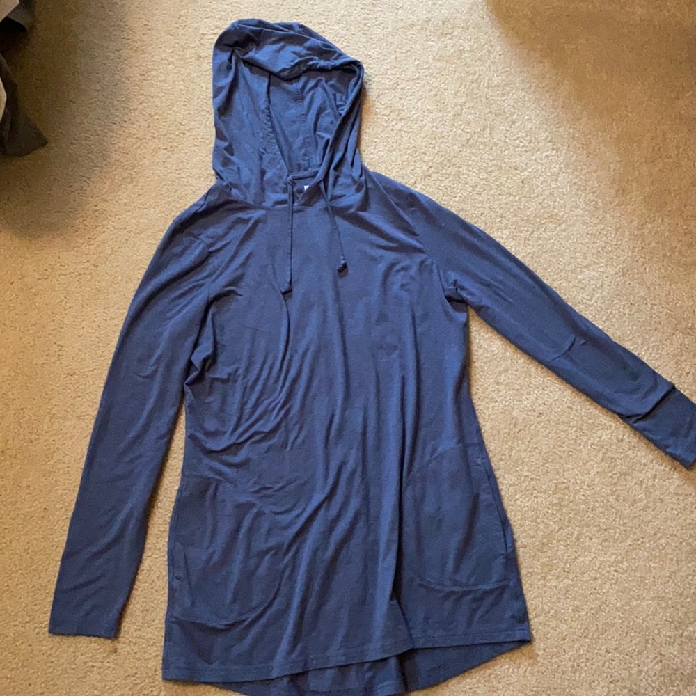 Duluth Trading Long Sleeved Hooded T—S